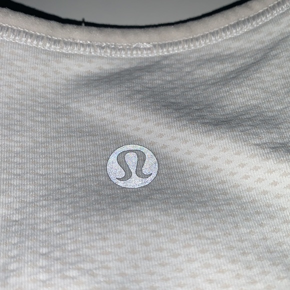 LULULEMON EBB TO TRAIN SPORTS BRA - SIZE 8 - Picture 3 of 5